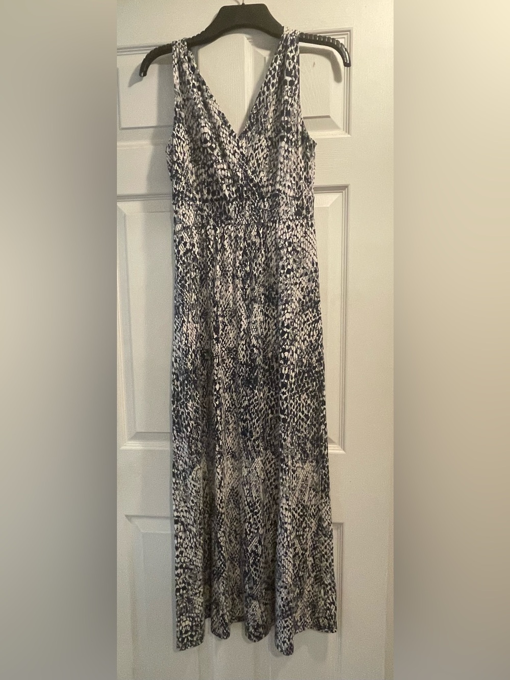 Garnet Hill Blue and White Printed V-Neck Maxi Dress